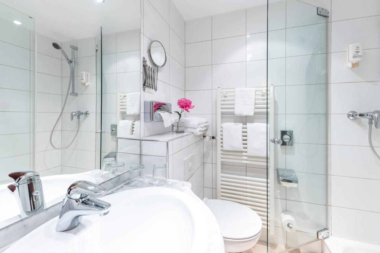Hotel Alte Post クレーフェルト エクステリア 写真