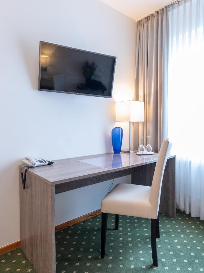 Hotel Alte Post クレーフェルト エクステリア 写真