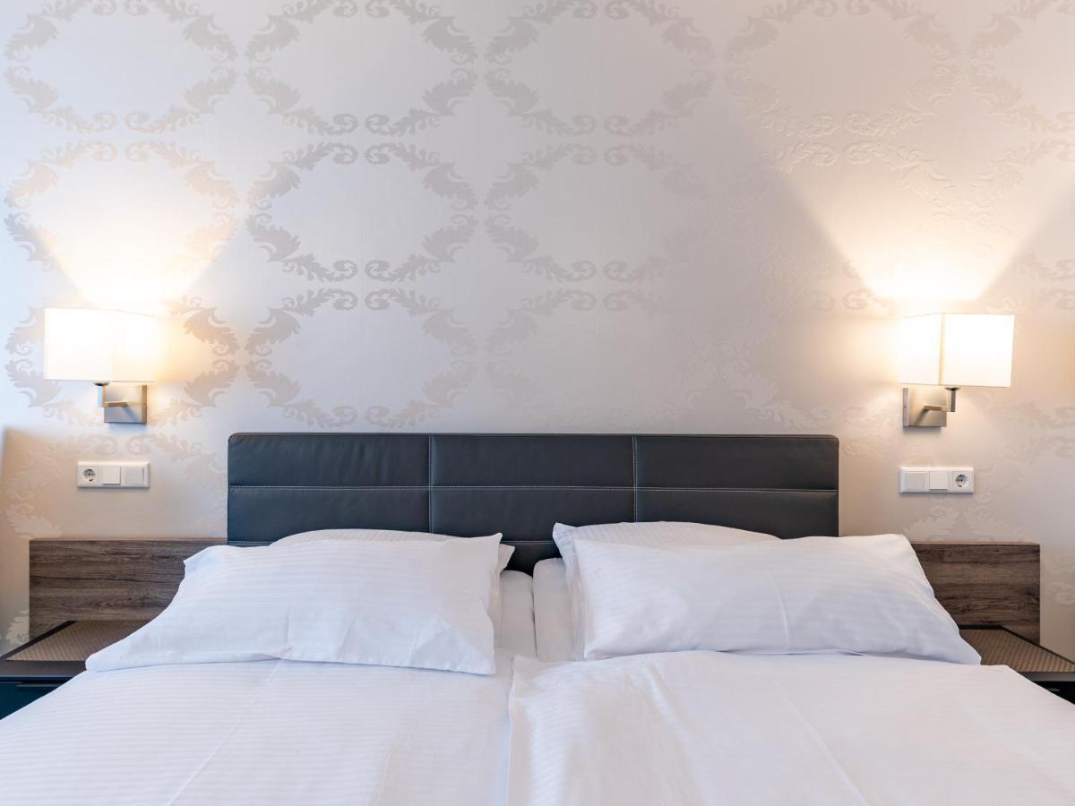 Hotel Alte Post クレーフェルト エクステリア 写真