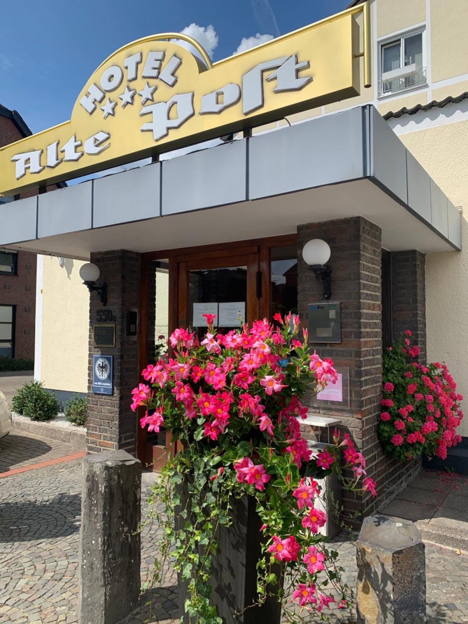 Hotel Alte Post クレーフェルト エクステリア 写真