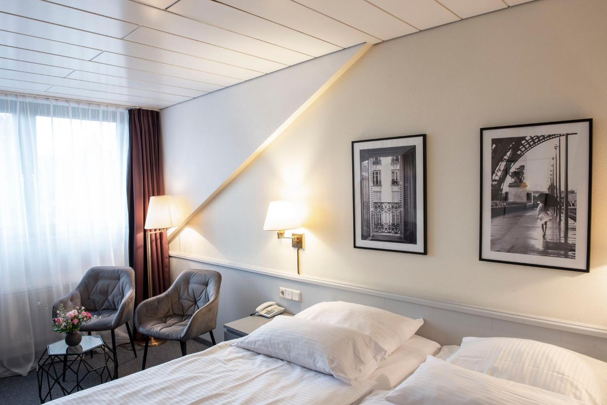 Hotel Alte Post クレーフェルト エクステリア 写真