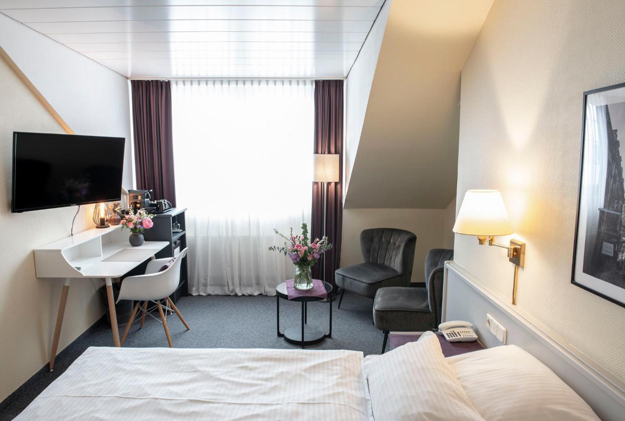 Hotel Alte Post クレーフェルト エクステリア 写真