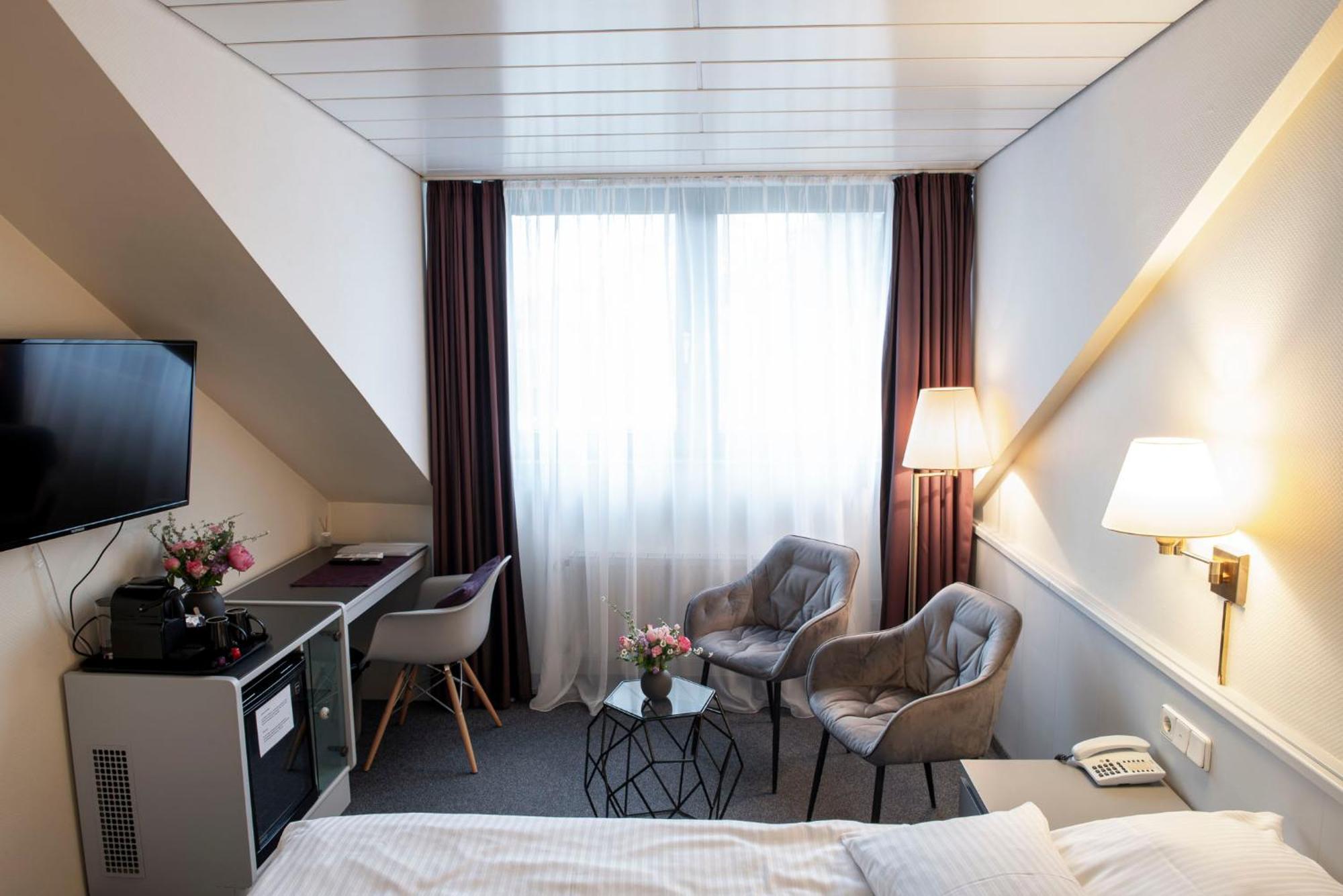 Hotel Alte Post クレーフェルト エクステリア 写真