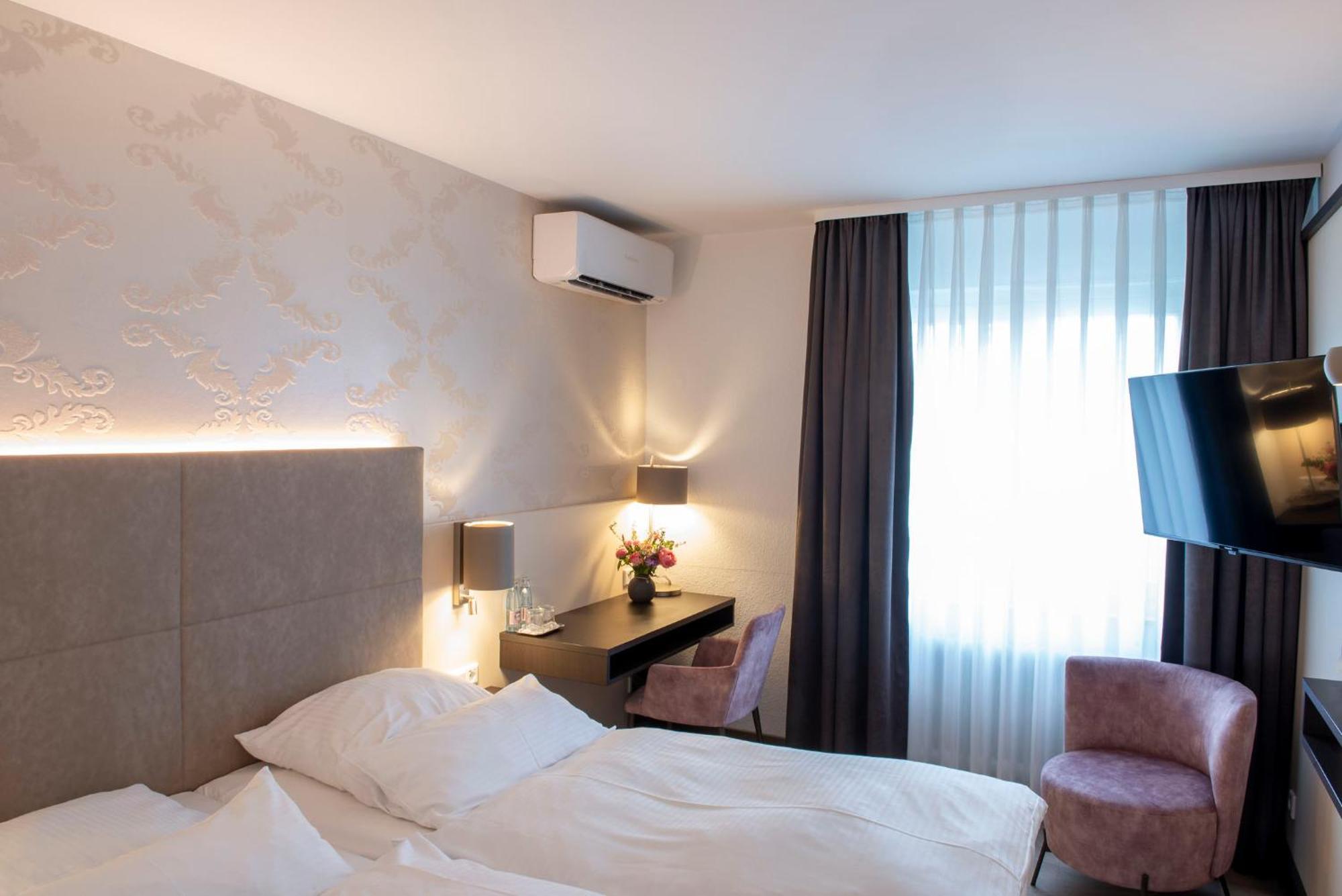 Hotel Alte Post クレーフェルト エクステリア 写真