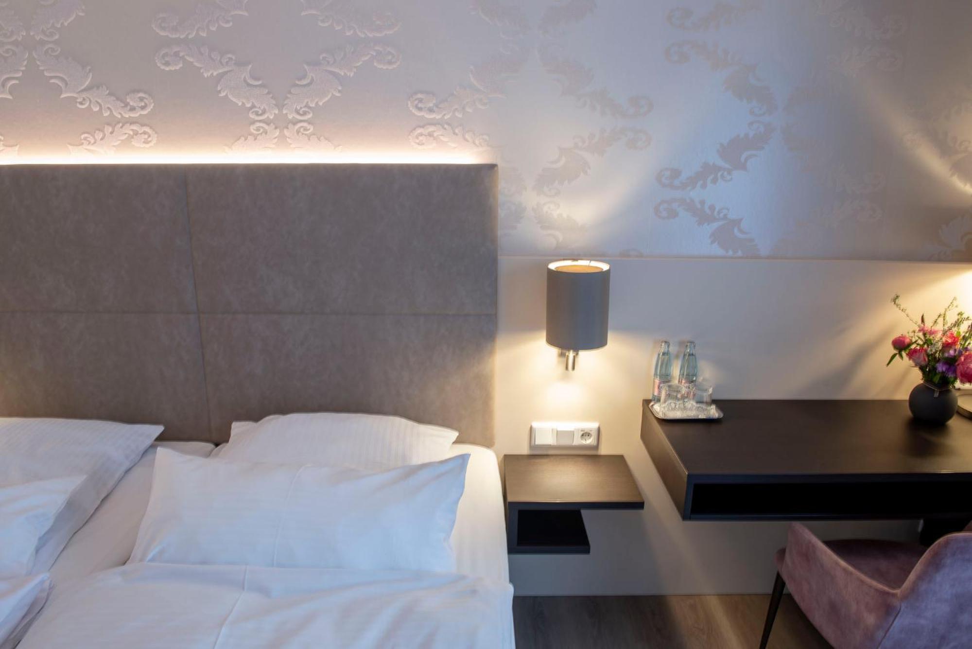 Hotel Alte Post クレーフェルト エクステリア 写真