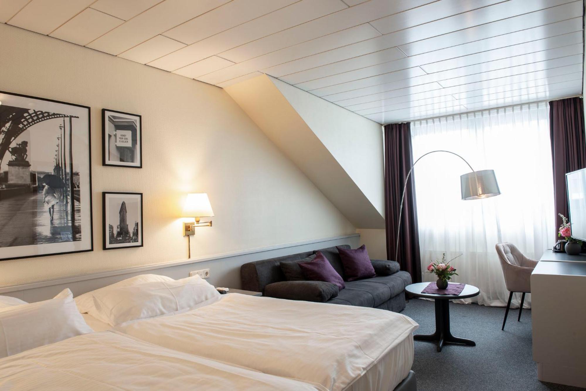 Hotel Alte Post クレーフェルト エクステリア 写真