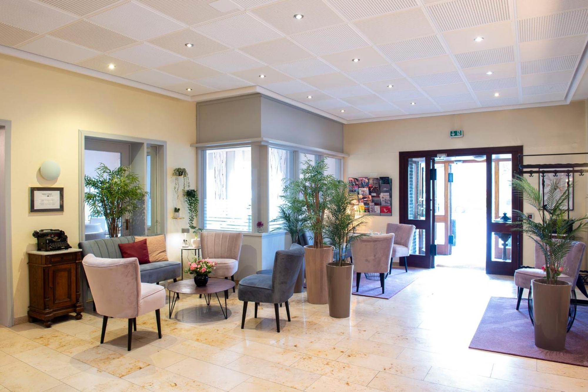 Hotel Alte Post クレーフェルト エクステリア 写真